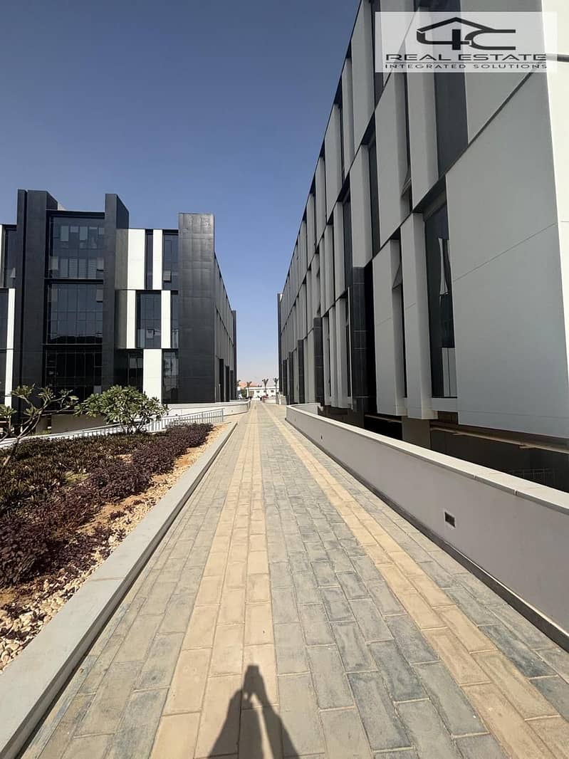 10 WhatsApp Image 2024-11-06 at 5.17. 49 PM. jpeg