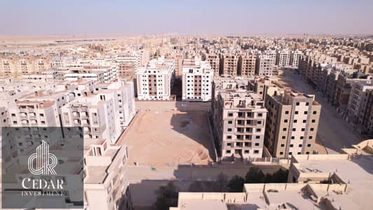 3 Bedroom Flat for Sale in Hadayek October, Giza - Apartment for sale with installments over 50 months, front-facing, in a prime location in the Investors' Compound, October Gardens.