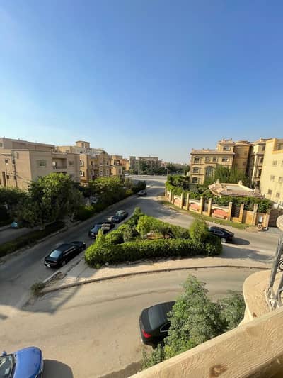 9 Bedroom Villa for Sale in New Cairo, Cairo - فيلا بالكامل للبيع بحري تانى نمرة من محور 79 التجمع الخامس
