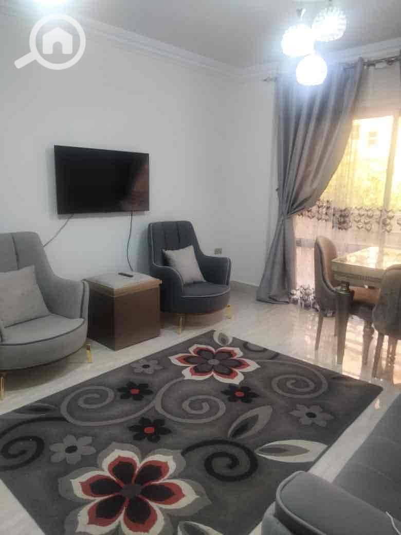 4 8ea45d06-2629-4ab2-9e58-4d7d488e6cdb. jpg