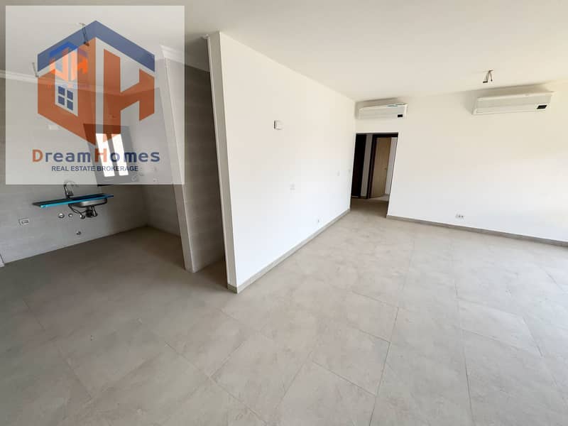 6 547972174_768600466148577_8895645081176520571_n. jpg