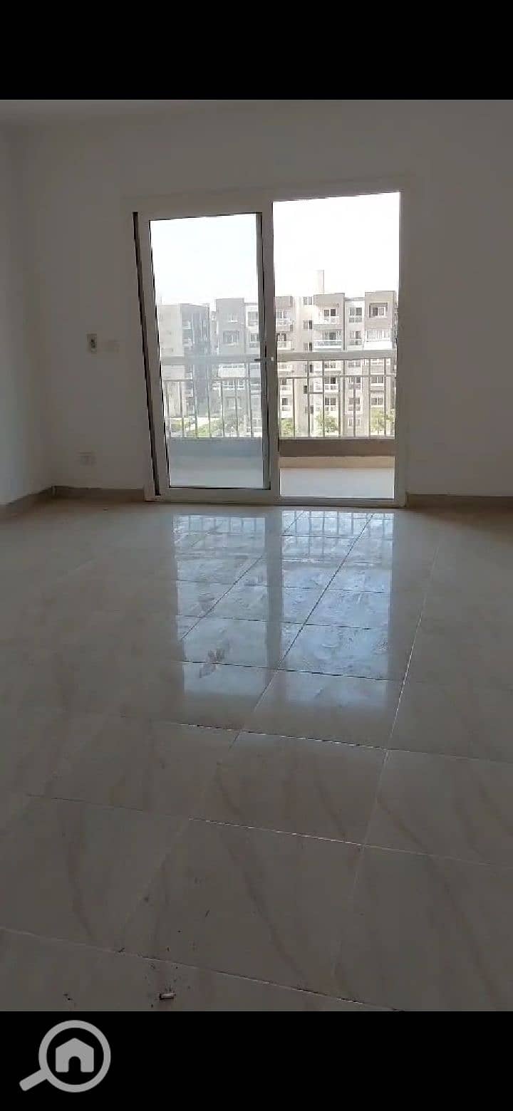 2 Screenshot_20250927_225625_com. whatsapp. w4b. jpg