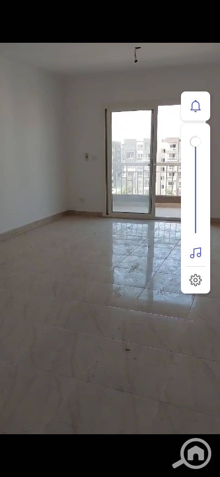 3 Screenshot_20250927_225619_com. whatsapp. w4b. jpg
