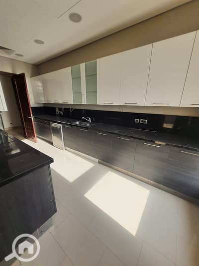 2 Bedroom Flat for Sale in Sheikh Zayed, Giza - 469845764_1017078100077787_3355142433882370745_n. jpg