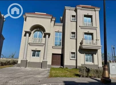 فیلا 5 غرف نوم للبيع في المنصورة الجديدة، الدقهلية - 481260116_1362554508071319_7708445228497936622_n. jpg