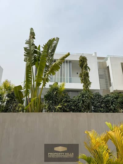 6 Bedroom Townhouse for Sale in 6th of October, Giza - WhatsApp Image 2024-10-22 at 1.03. 28 PM (1). jpeg
