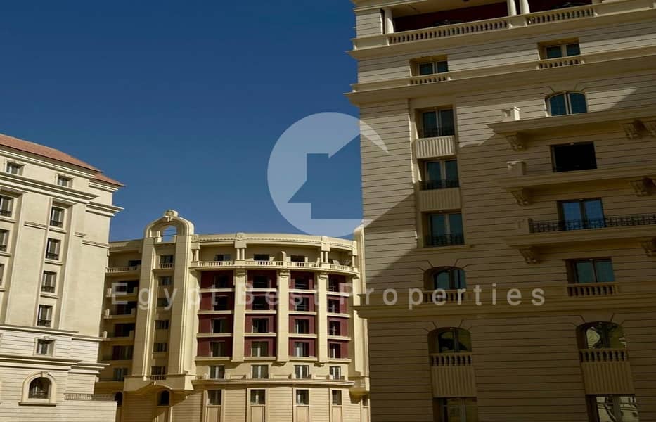 10 New Garden City Live Photos_page-0024. jpg