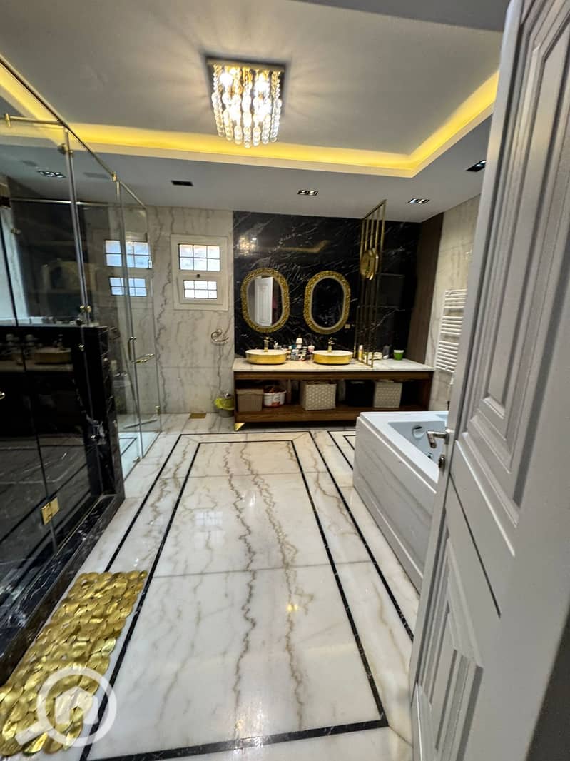 21 f04c86ba-d887-4f2e-819c-956828e6344d. jpeg