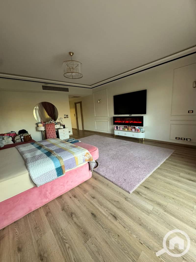 25 9c44c037-6aa5-49d0-9fc1-88d5f7612ae0. jpeg