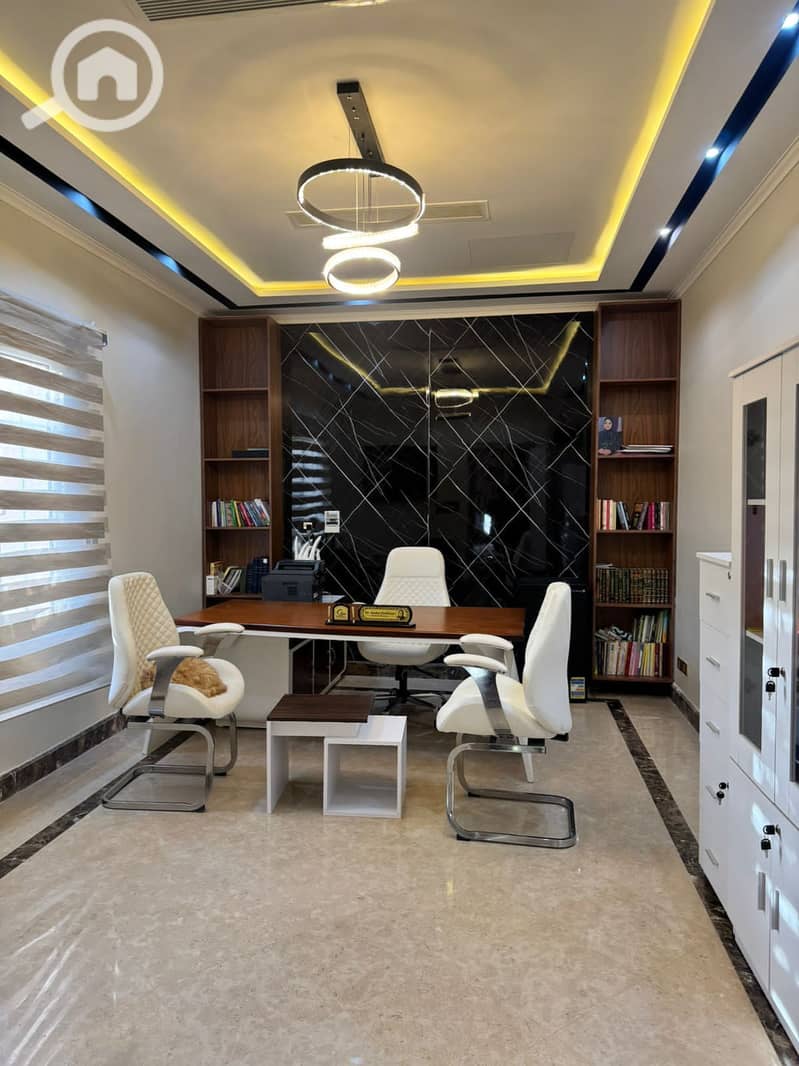 37 74684c63-e708-443f-ae6e-f74fac092644. jpeg