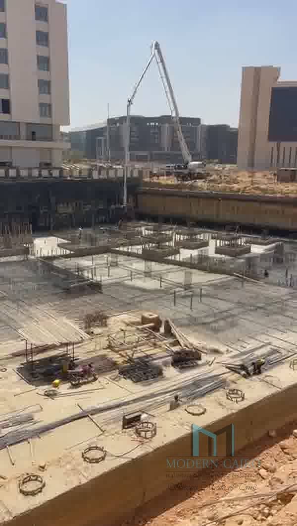 3 ezgif-frame-018. jpg