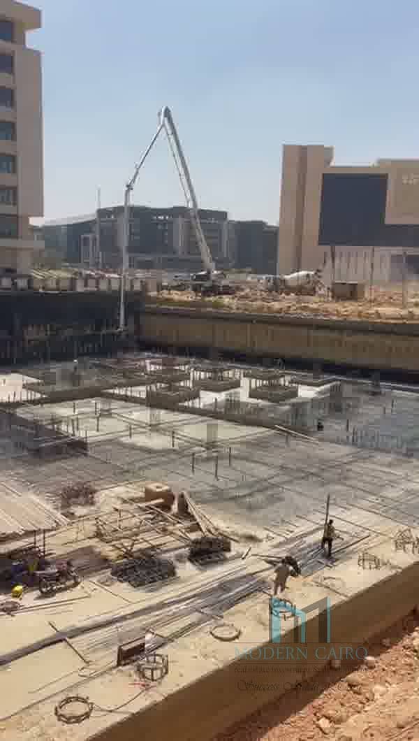 6 ezgif-frame-163. jpg