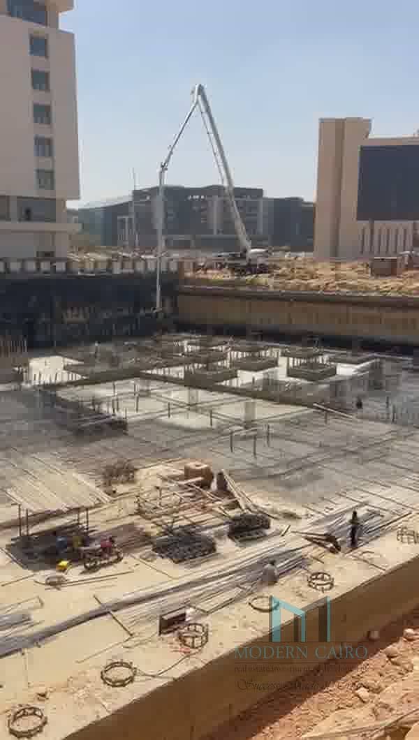 6 ezgif-frame-041. jpg
