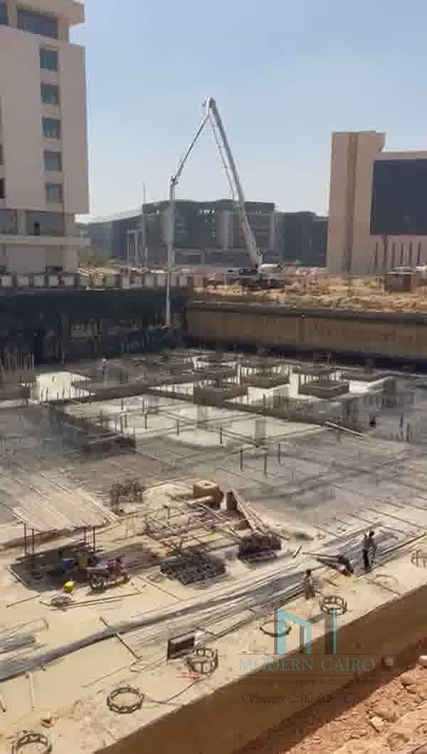 6 ezgif-frame-057. jpg