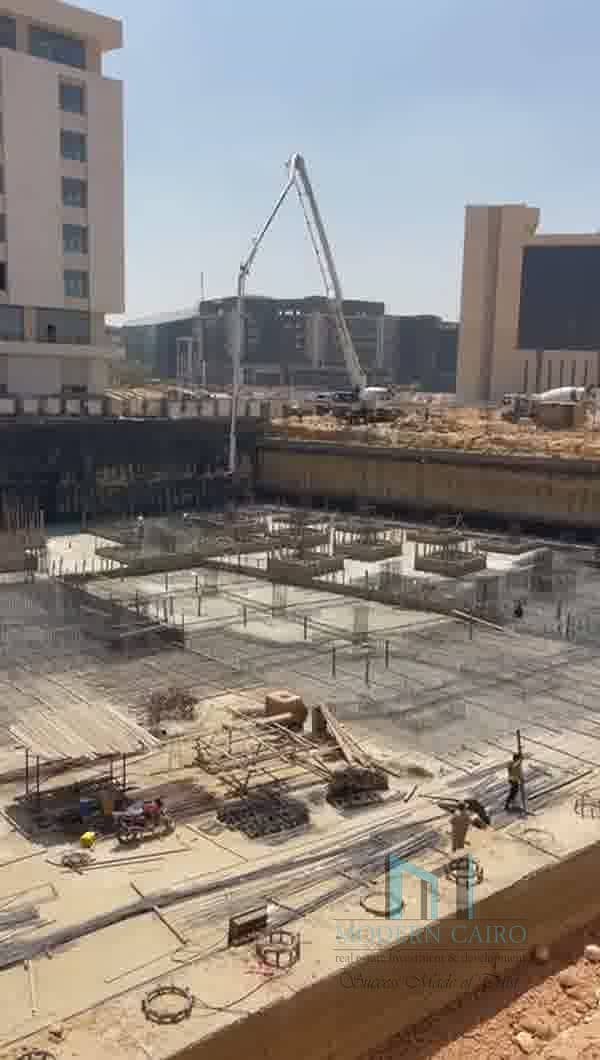 7 ezgif-frame-089. jpg