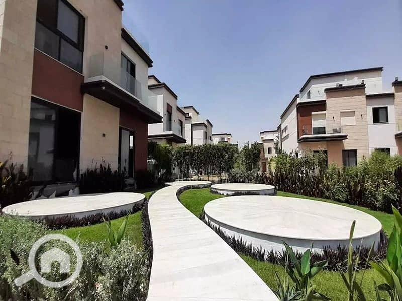 7 8eef5321-3155-474b-aae5-ef7230b5723f. jpg