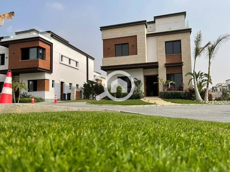 9 77a4bbc2-e799-49da-b2ee-f59a7ccebe08. jpg