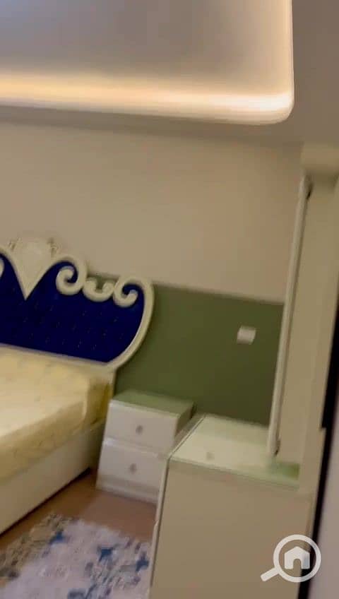 30 WhatsApp Video 2025-09-28 at 21.41. 57_6e7d0e5b_000071. jpg