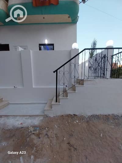 2 Bedroom Apartment for Sale in Nakheel, Alexandria - شقه ارضي ٢نوم وحمام ومطبخ بشاطي النخيل