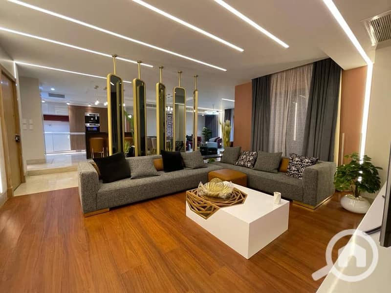 7 321255614_1178473799767546_1714820052608798424_n. jpg