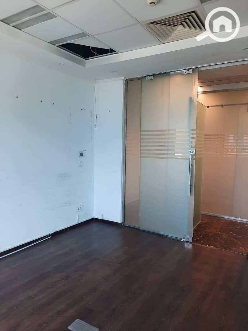 16 WhatsApp Image 2025-09-29 at 4.43. 45 PM. jpeg