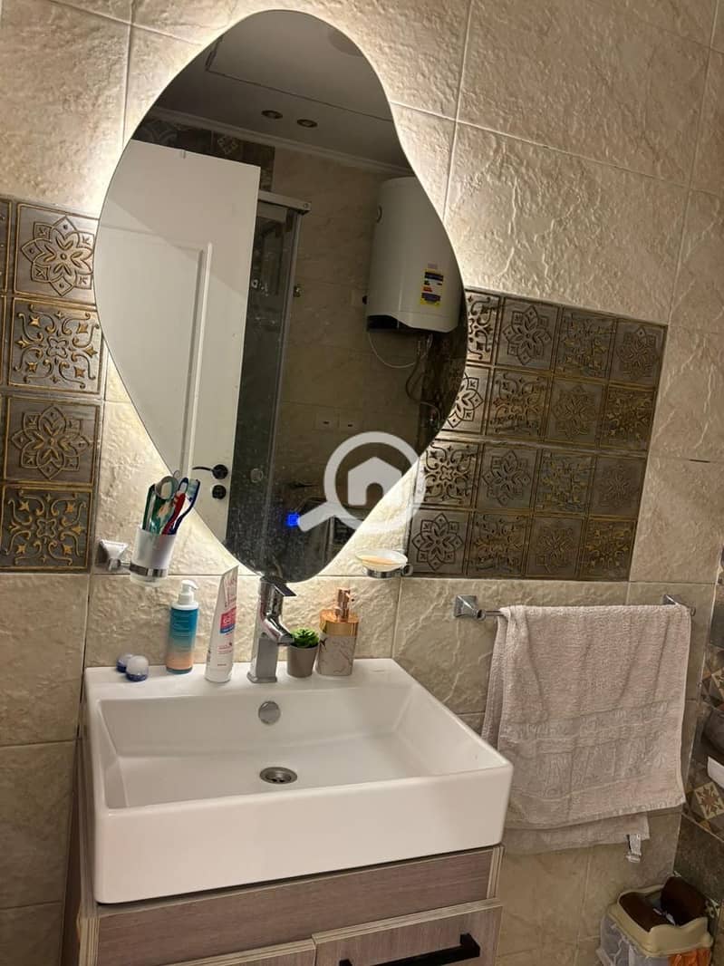 12 بيت. jpg