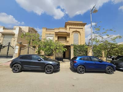 فیلا 3 غرف نوم للبيع في الشيخ زايد، الجيزة - Royal City Standalone