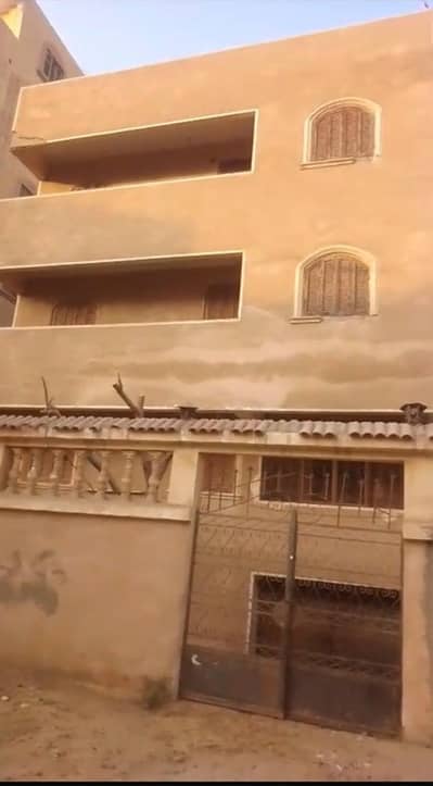 أرض سكنية  للبيع في 6 أكتوبر، الجيزة - عمارة للبيع الحي الخامس ستة اكتوبر