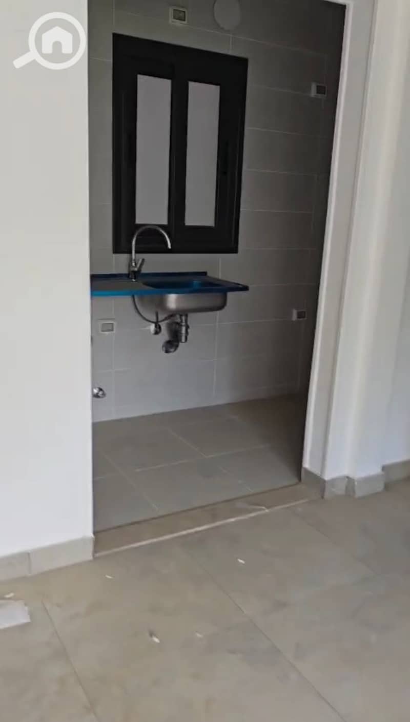 2 3edd7682-1d1b-45ca-852c-eb2369fa41e9. jpeg