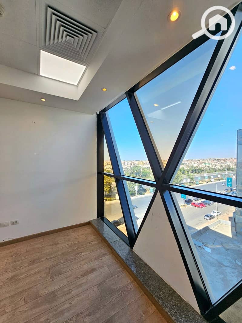 2 0e40dfe2-9585-42dd-a36a-075e765b082f. jpeg