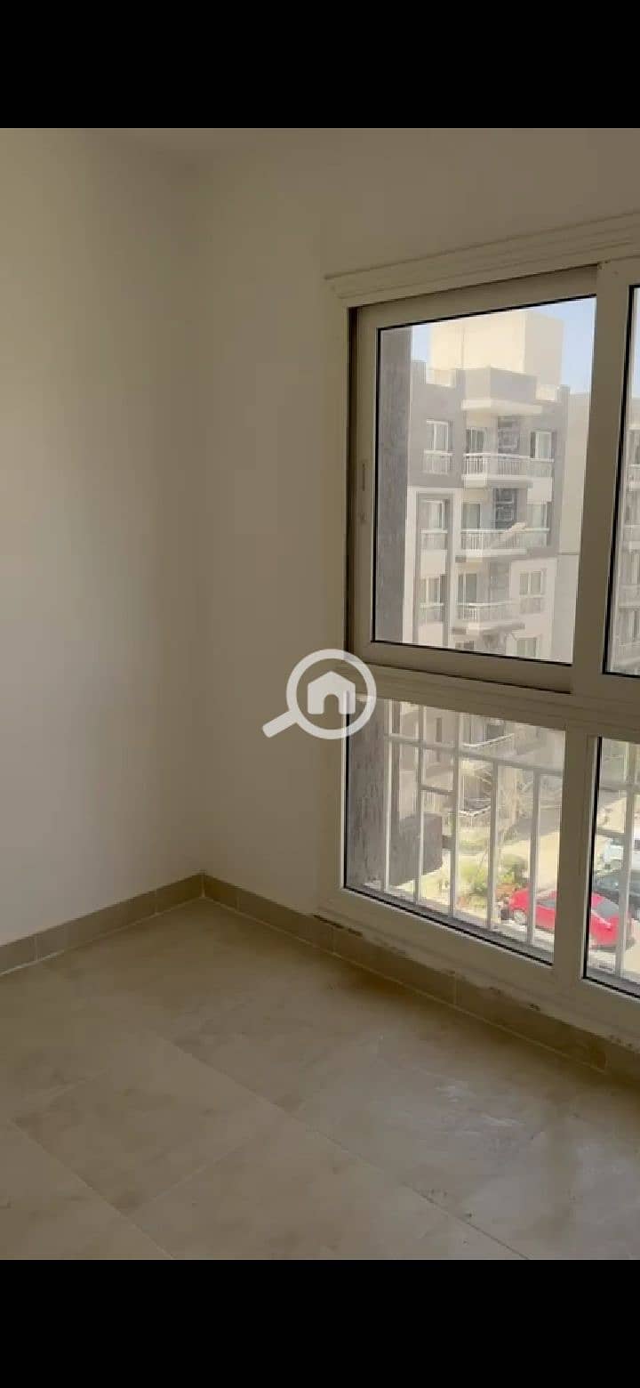 3 Screenshot_20250929_232644_com. whatsapp. w4b. jpg