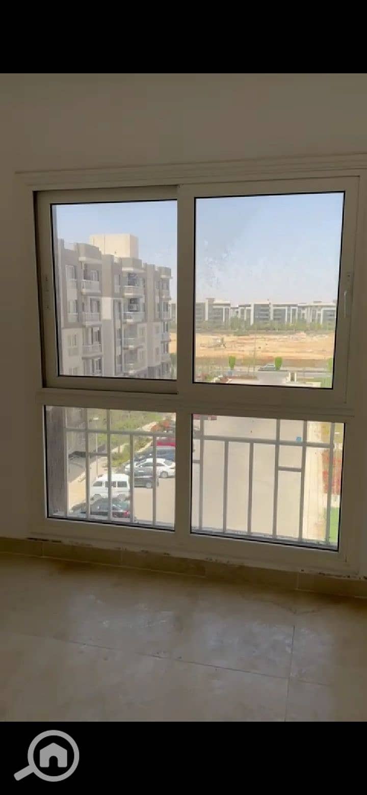 6 Screenshot_20250929_225825_com. whatsapp. w4b. jpg