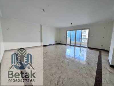 3 Bedroom Apartment for Rent in Smoha, Alexandria - IMG_1930. jpeg