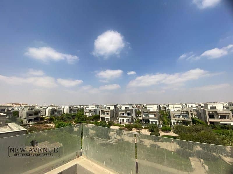 4 WhatsApp Image 2025-09-29 at 5.01. 37 PM (1). jpg