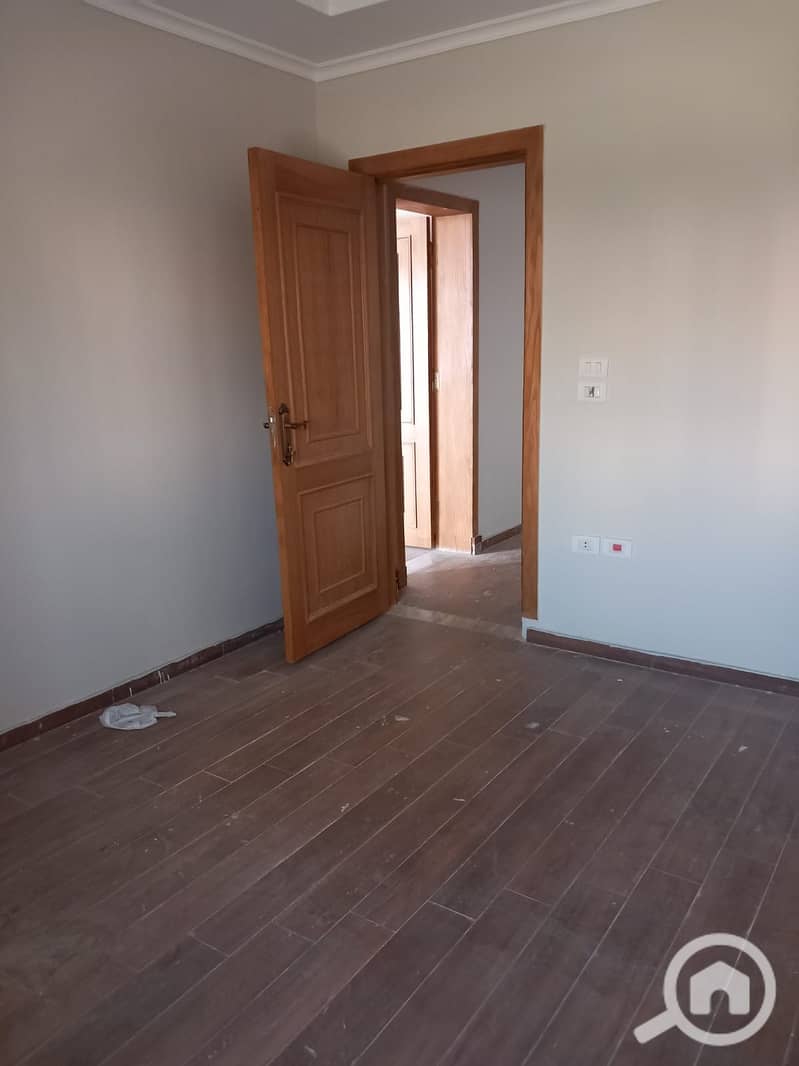 30 صورة واتساب بتاريخ 1446-12-02 في 17.27. 31_01044d73. jpg