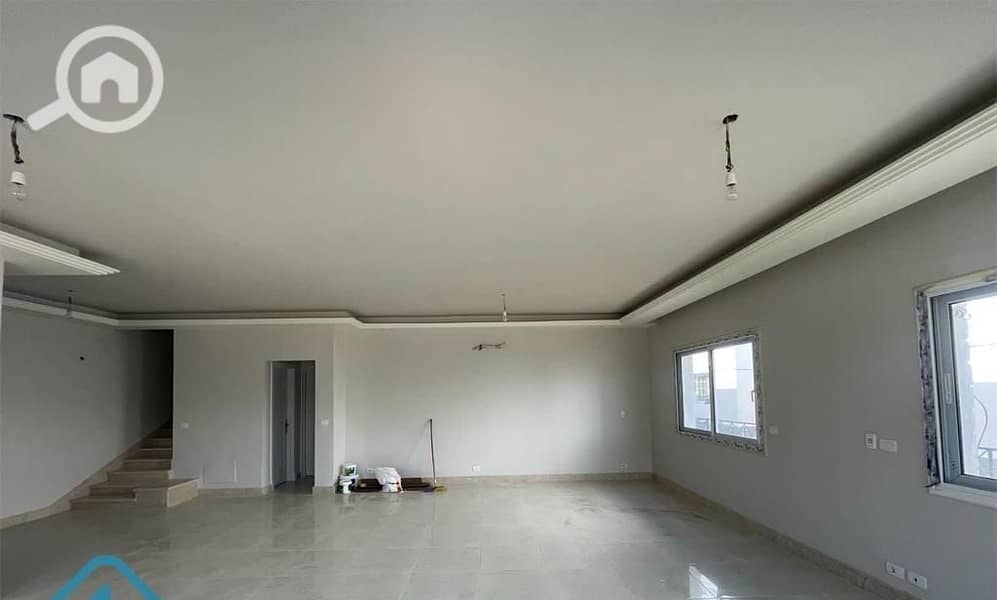 33 45d7b7df-bf7e-44d4-b344-c11a86f35754. jpg