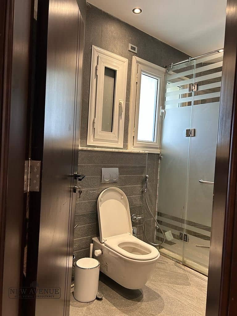 10 982158c6-6640-43bd-9acf-fcf64a52ac07. jpeg