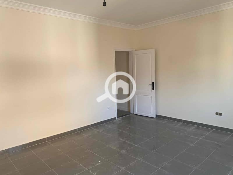 7 ce92abb6-5caf-4fb6-a880-19ad398e99a2. jpg