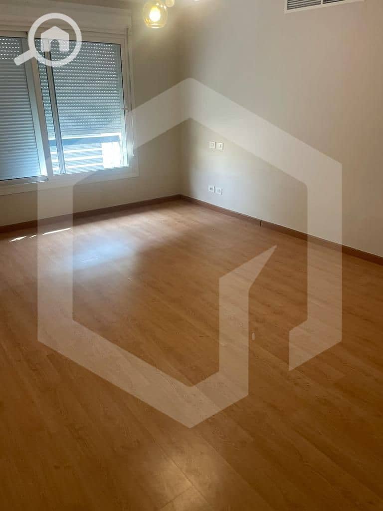 5 Jasper Woods New Giza 5. jpg