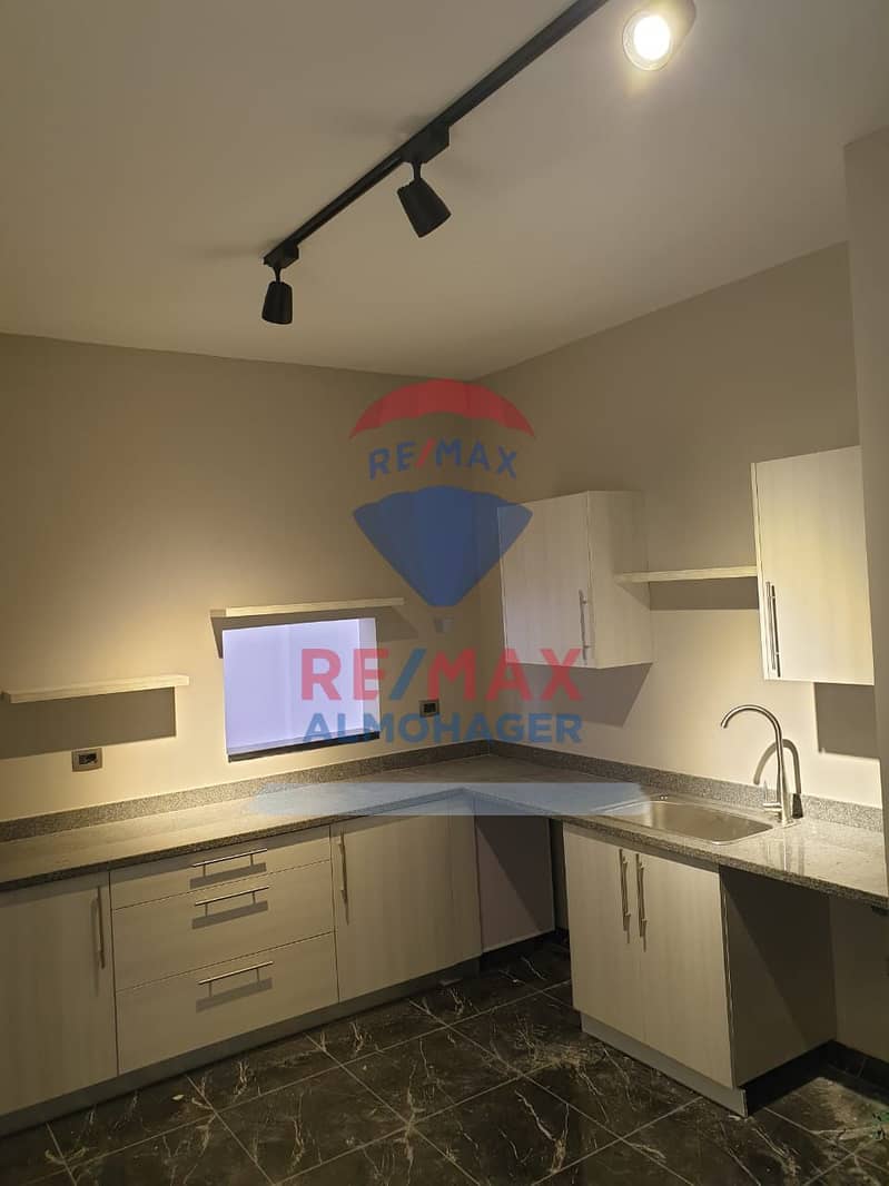 2 WhatsApp Image 2025-09-21 at 1.33. 44 PM (1). jpeg