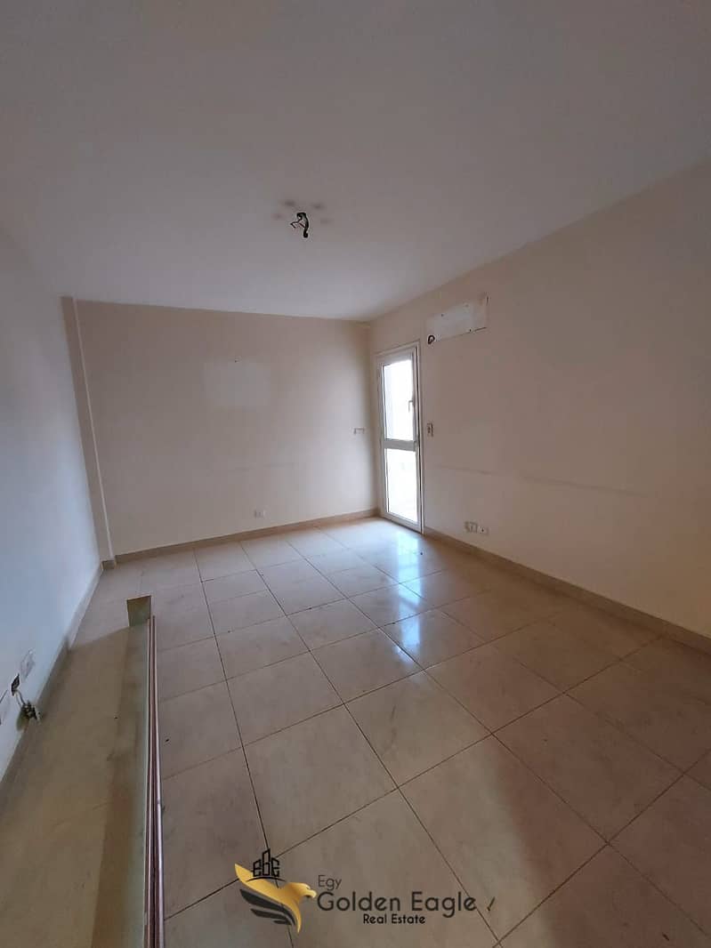 7 3075526a-11fd-46a4-b5b2-885894a722c2. jpg