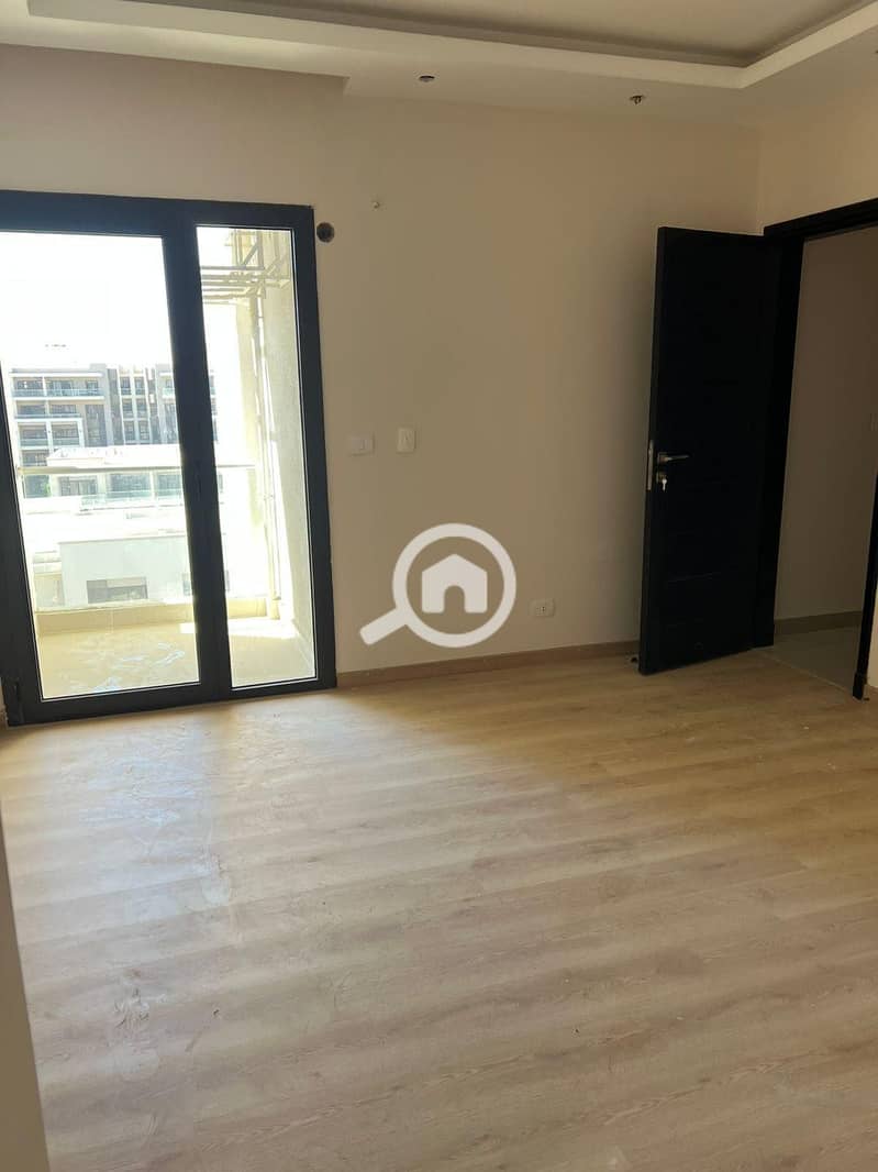 10 WhatsApp Image 2025-02-02 at 02.26. 57_b9d4b868. jpg