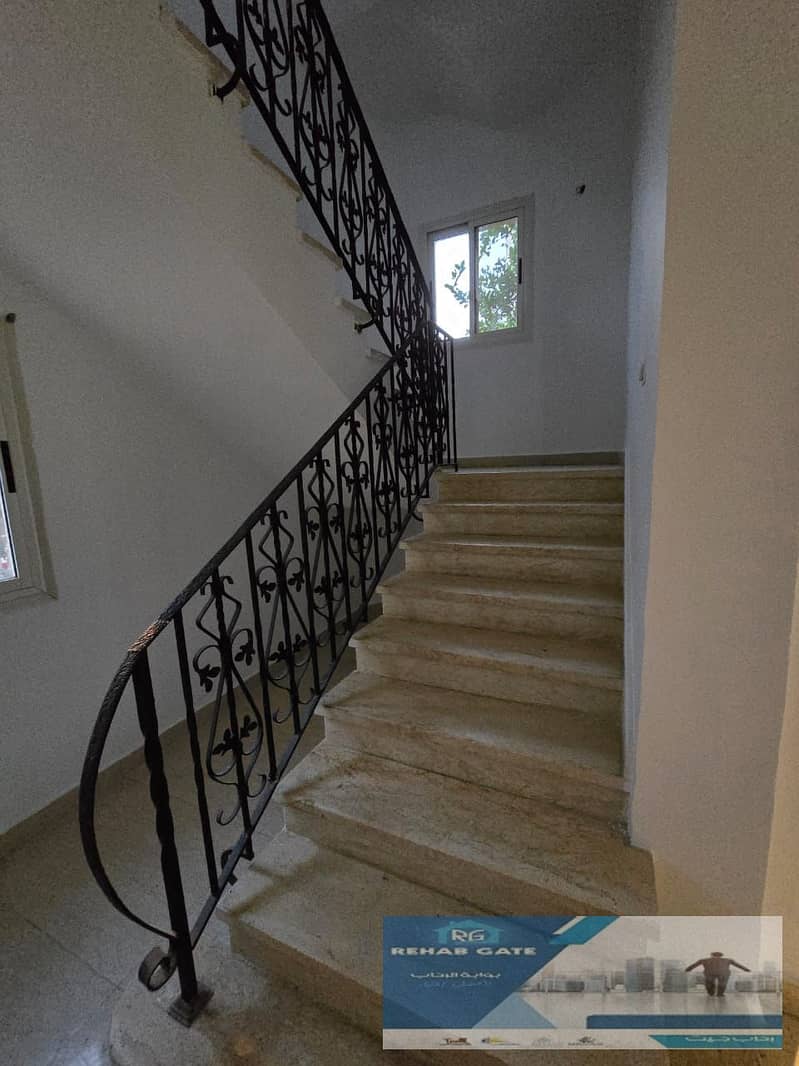 11 e2207703-c69a-404b-aa0c-1ad2d7bee038. jpg