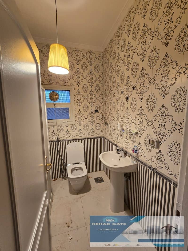 14 fb09b8c2-b972-4836-b4ad-28a3b3f15439. jpg