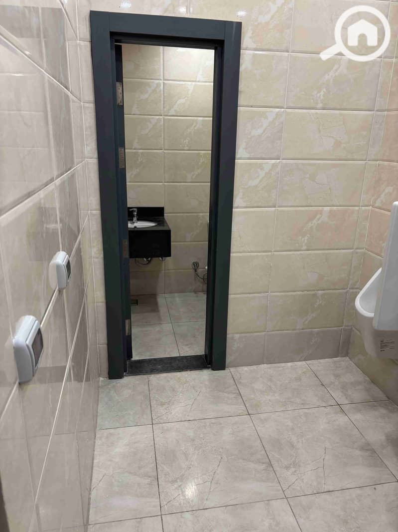 10 1000393950. jpg