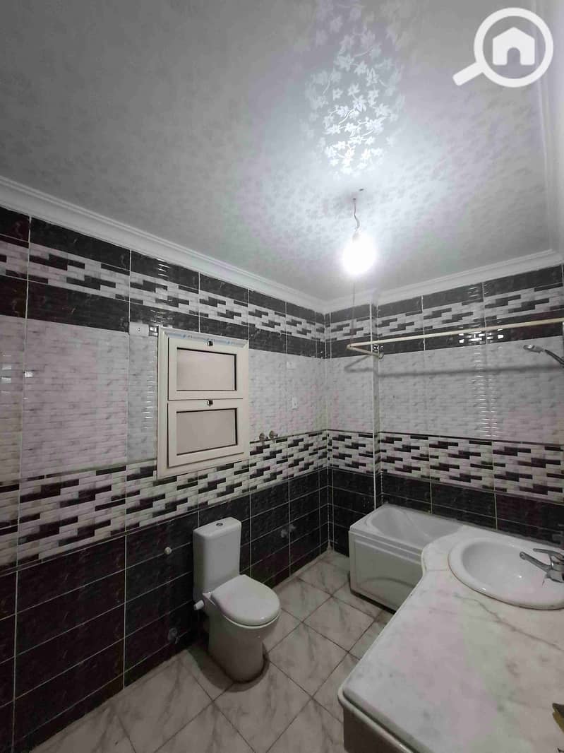 5 1000414079. jpg