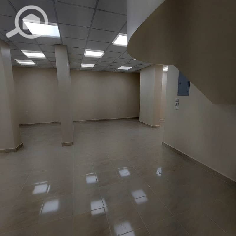 2 1000438696. jpg