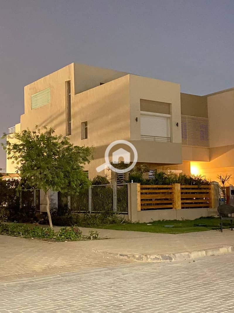 9 5def52f5-9910-4b36-9117-17577b9ea275. jpg