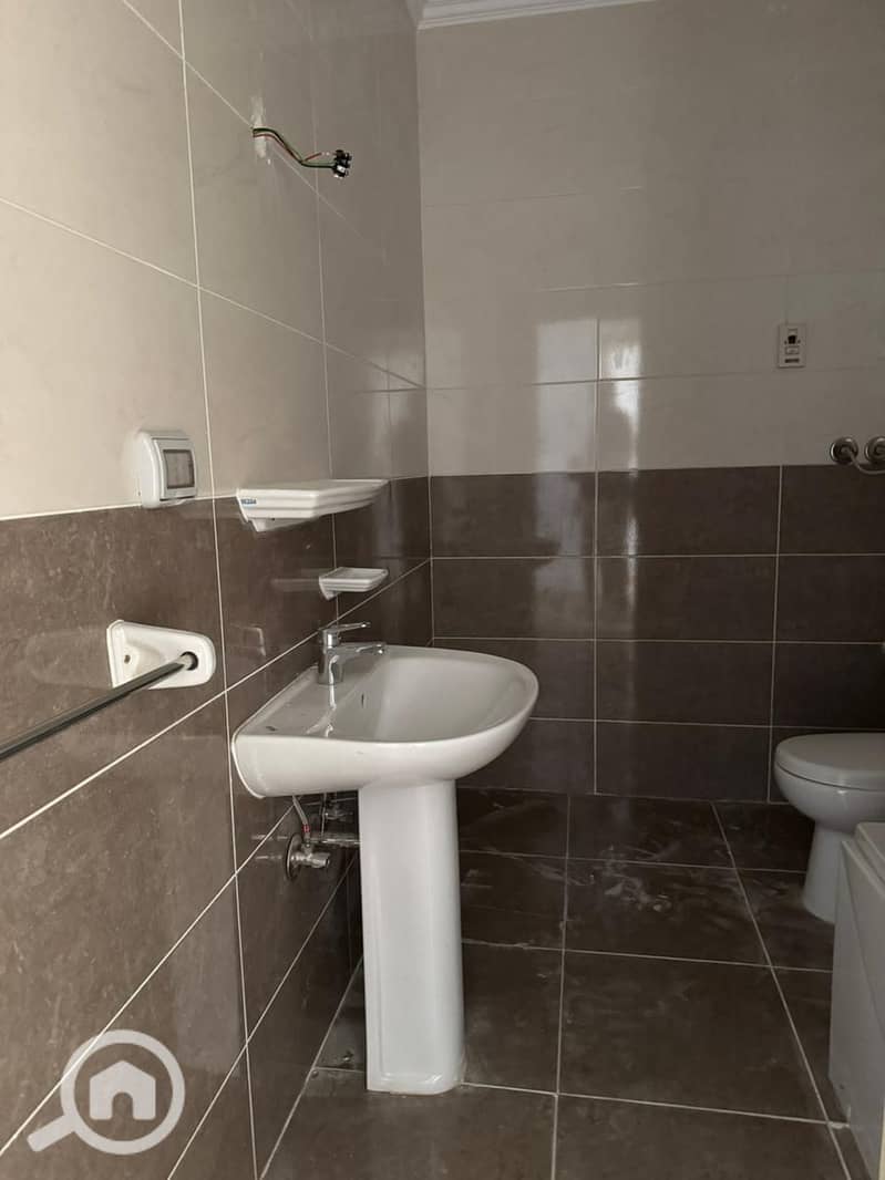 8 WhatsApp Image 2025-09-20 at 1.13. 24 PM. jpeg