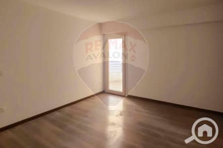 مکتب  للايجار في لوران، الإسكندرية - 0972ba9b-3ebb-4b81-8144-702afcf0fd32. jpg